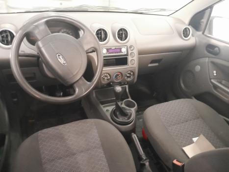 FORD Fiesta Sedan 1.6 4P FLEX, Foto 3