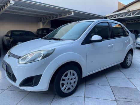 FORD Fiesta Sedan 1.6 4P ROCAM FLEX, Foto 2