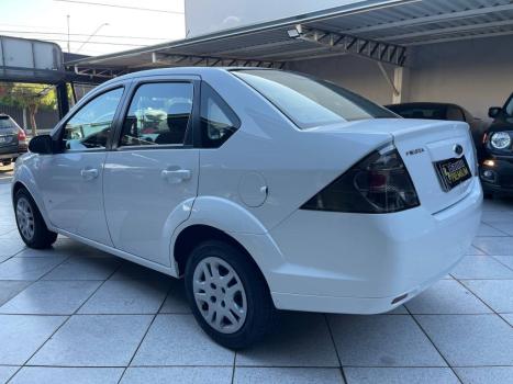 FORD Fiesta Sedan 1.6 4P ROCAM FLEX, Foto 6