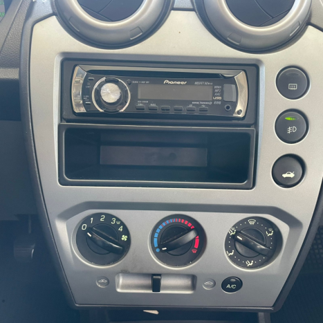 FORD Fiesta Sedan 1.6 4P FLEX, Foto 11