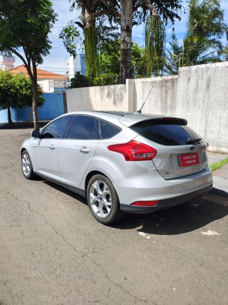 FORD Focus Hatch 1.6 16V 4P SE FLEX, Foto 2