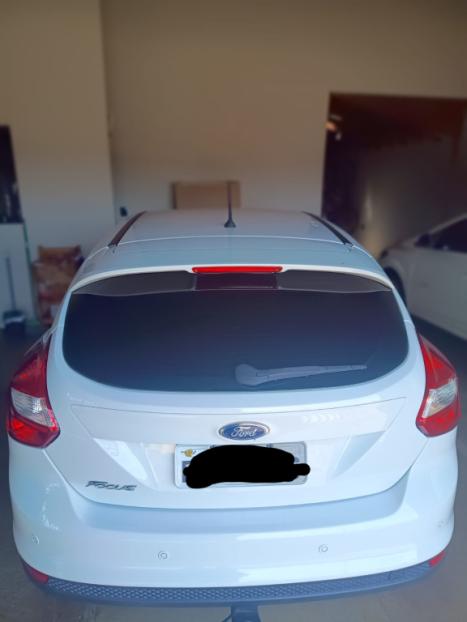 FORD Focus Hatch 1.6 16V 4P SE PLUS FLEX, Foto 15