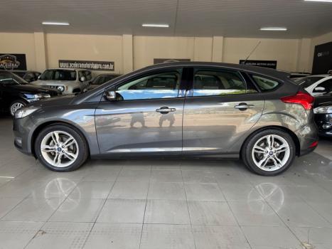 FORD Focus Hatch 1.6 16V 4P SE FLEX, Foto 2