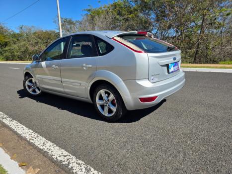 FORD Focus Hatch 1.6 4P, Foto 9
