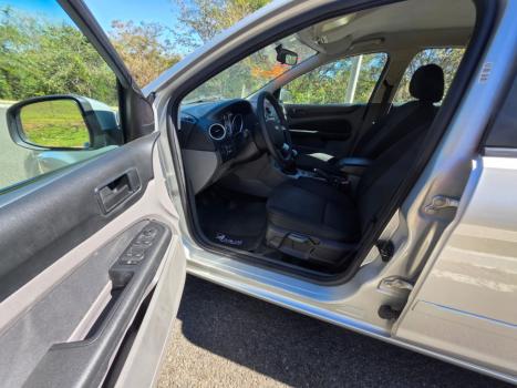 FORD Focus Hatch 1.6 4P, Foto 13