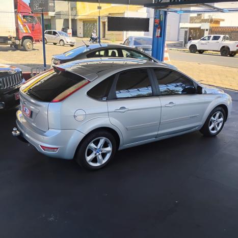 FORD Focus Hatch 1.6 4P FLEX GL, Foto 6