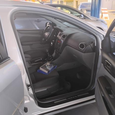FORD Focus Hatch 1.6 4P FLEX GL, Foto 12