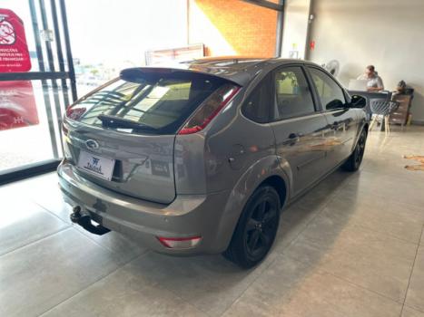 FORD Focus Hatch 1.6 16V 4P SE PLUS FLEX, Foto 4