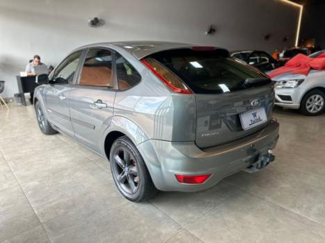 FORD Focus Hatch 1.6 16V 4P SE PLUS FLEX, Foto 6