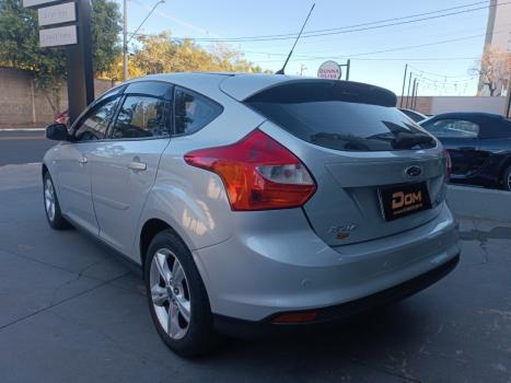FORD Focus Hatch 1.6 16V 4P SE FLEX, Foto 6