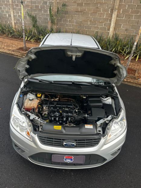 FORD Focus Hatch 1.6 16V 4P SE PLUS FLEX, Foto 8