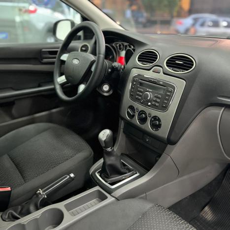 FORD Focus Hatch 1.6 16V 4P FLEX S, Foto 6
