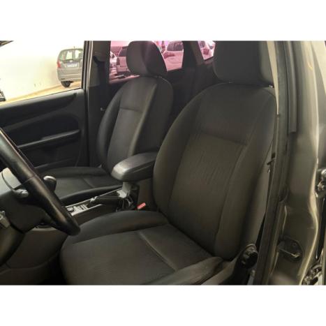 FORD Focus Hatch 1.6 4P GLX, Foto 10