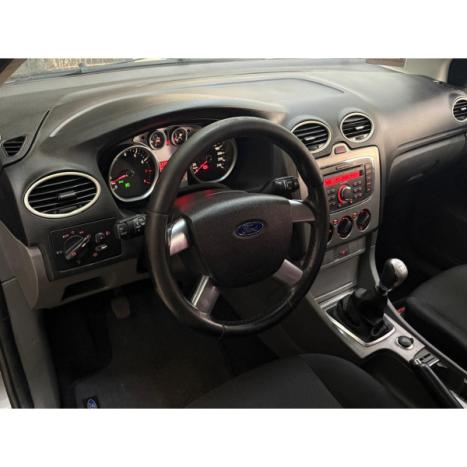 FORD Focus Hatch 1.6 4P GLX, Foto 11