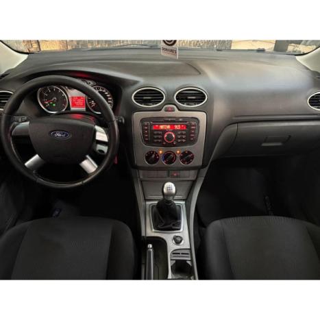 FORD Focus Hatch 1.6 4P GLX, Foto 12