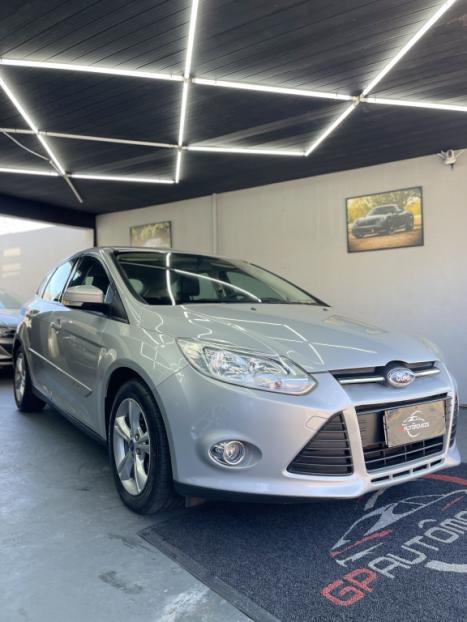 FORD Focus Hatch 1.6 4P, Foto 1