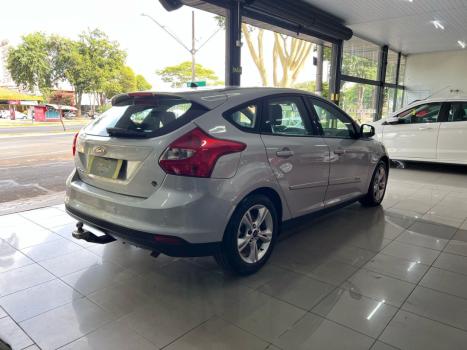 FORD Focus Hatch 1.6 16V 4P SE PLUS FLEX, Foto 2