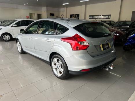 FORD Focus Hatch 1.6 16V 4P SE PLUS FLEX, Foto 4
