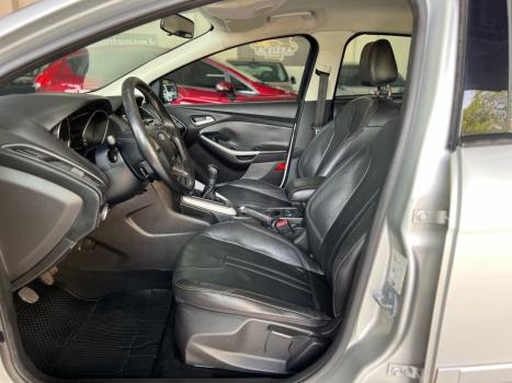 FORD Focus Hatch 1.6 16V 4P SE PLUS FLEX, Foto 11
