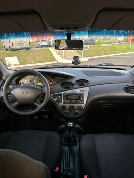 FORD Focus Hatch 1.6 4P GLX, Foto 6