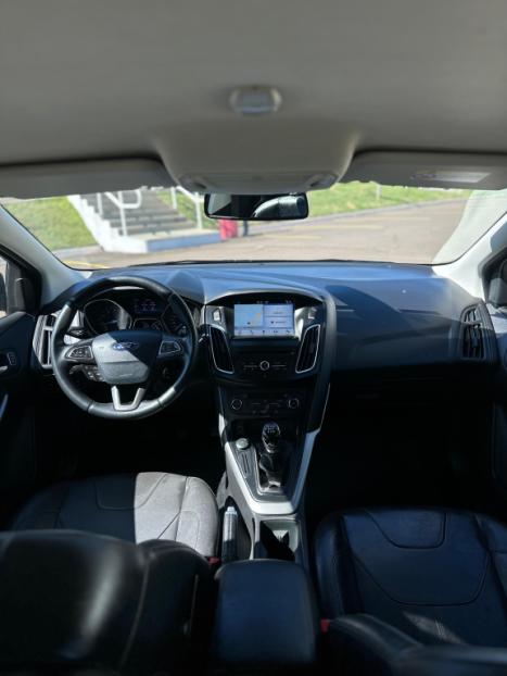 FORD Focus Hatch 1.6 16V 4P SE PLUS FLEX, Foto 3