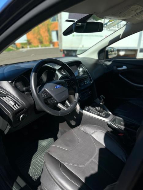 FORD Focus Hatch 1.6 16V 4P SE PLUS FLEX, Foto 4