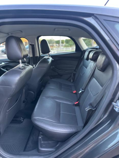 FORD Focus Hatch 1.6 16V 4P SE PLUS FLEX, Foto 5
