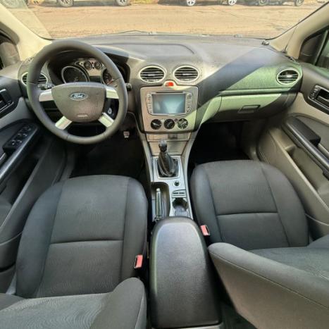 FORD Focus Hatch 1.6 4P, Foto 2