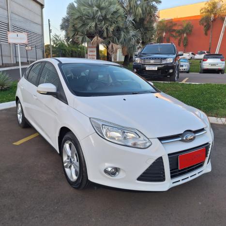 FORD Focus Hatch 1.6 16V 4P SE PLUS FLEX, Foto 2