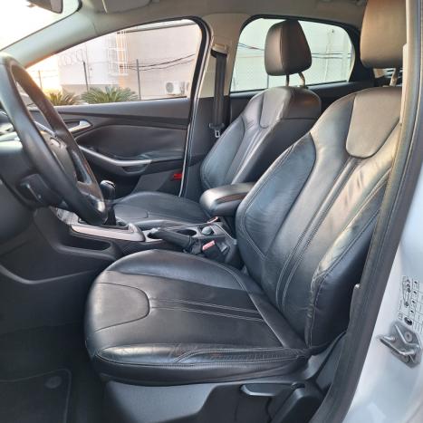 FORD Focus Hatch 1.6 16V 4P SE PLUS FLEX, Foto 8