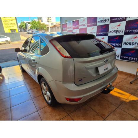 FORD Focus Hatch 1.6 16V 4P SE FLEX, Foto 6