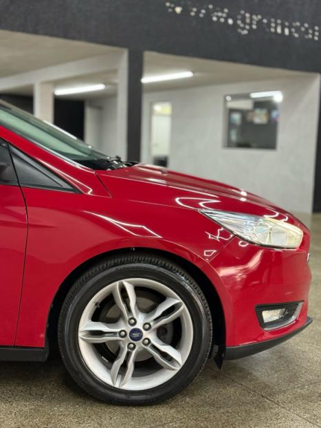 FORD Focus Hatch 1.6 16V 4P SE PLUS FLEX, Foto 6