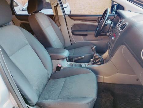 FORD Focus Hatch 1.6 4P FLEX GL, Foto 8