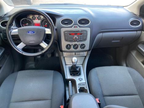 FORD Focus Hatch 1.6 4P, Foto 15