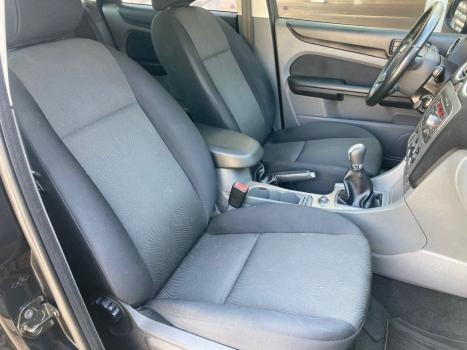 FORD Focus Hatch 1.6 4P, Foto 16