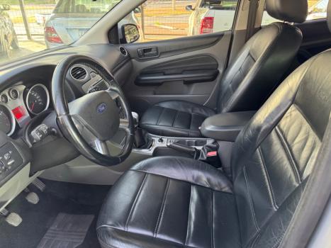 FORD Focus Hatch 1.6 4P GLX, Foto 3