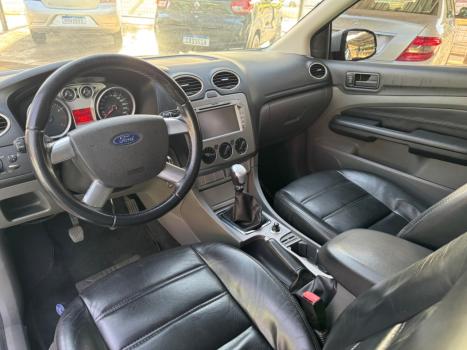 FORD Focus Hatch 1.6 4P GLX, Foto 5