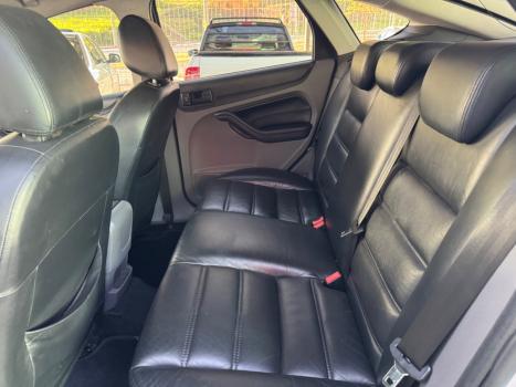 FORD Focus Hatch 1.6 4P GLX, Foto 7