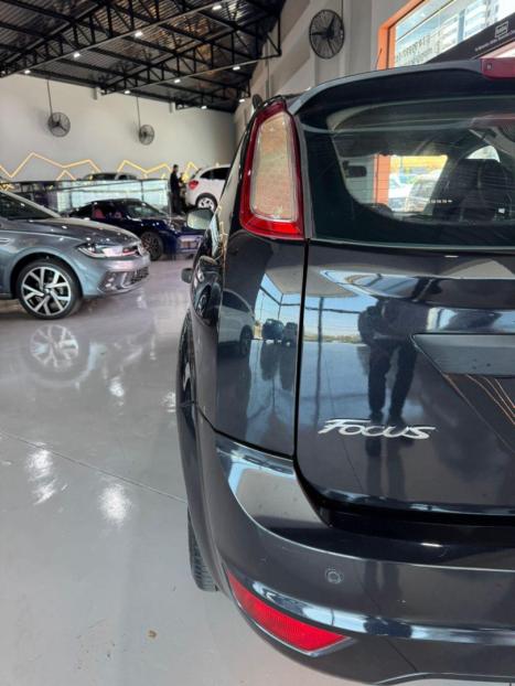 FORD Focus Hatch 1.6 4P, Foto 6
