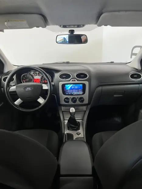 FORD Focus Hatch 1.6 4P, Foto 7