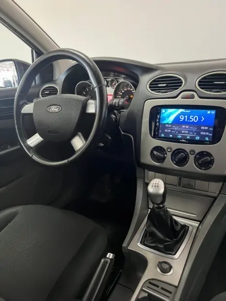 FORD Focus Hatch 1.6 4P, Foto 8