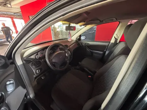 FORD Focus Hatch 1.6 4P GL, Foto 7
