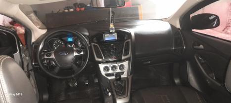 FORD Focus Hatch 1.6 16V 4P SE PLUS FLEX, Foto 3
