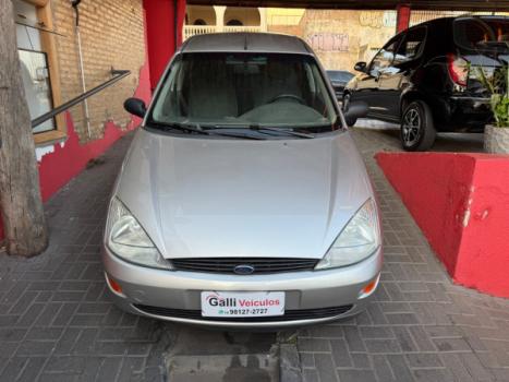 FORD Focus Hatch 1.8 16V 4P, Foto 2