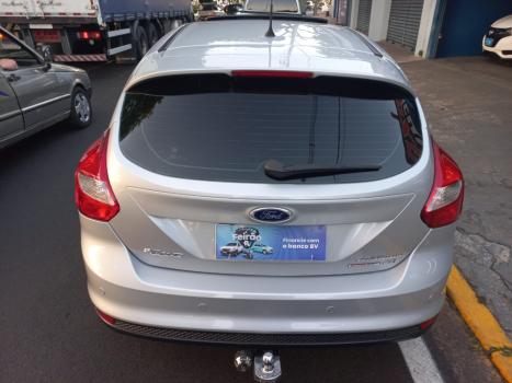 FORD Focus Hatch 2.0 16V 4P TITANIUM PLUS FLEX, Foto 6