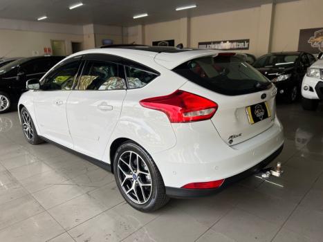 FORD Focus Hatch 2.0 16V 4P TITANIUM PLUS FLEX, Foto 14