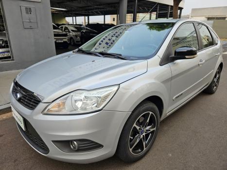 FORD Focus Hatch 2.0 16V 4P GLX AUTOMTICO, Foto 1