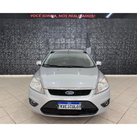 FORD Focus Hatch 2.0 16V 4P GLX, Foto 2