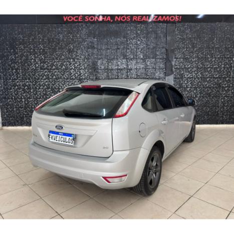 FORD Focus Hatch 2.0 16V 4P GLX, Foto 5