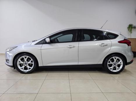 FORD Focus Hatch 2.0 16V 4P SE PLUS DIRECT, Foto 3